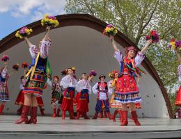 Ukrainian dancers on the Ukrainian Village band shell stage.